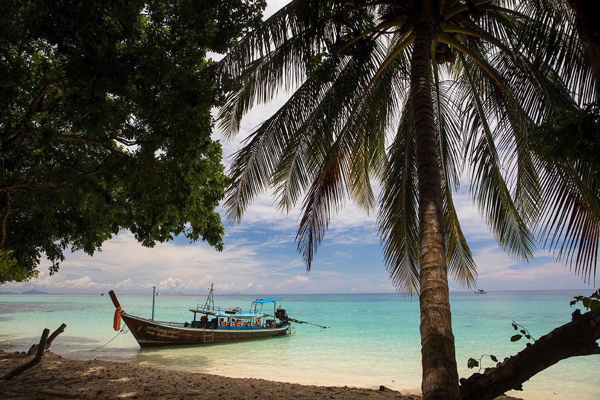 Lipa Noi Beach Koh Samui quiet sunset fishing boats coconut trees